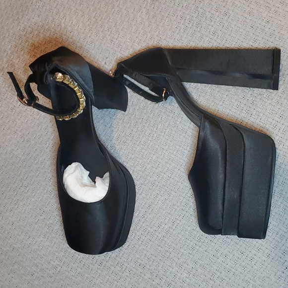 Saten Platform Pumps - Picture 2 of 6